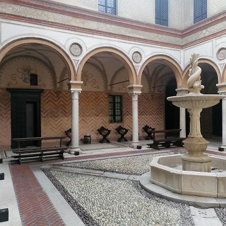 Foresteria Palazzo Guazzoni Zaccaria เกรโมนา ภายนอก รูปภาพ