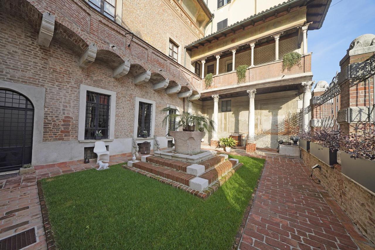 Foresteria Palazzo Guazzoni Zaccaria เกรโมนา ภายนอก รูปภาพ