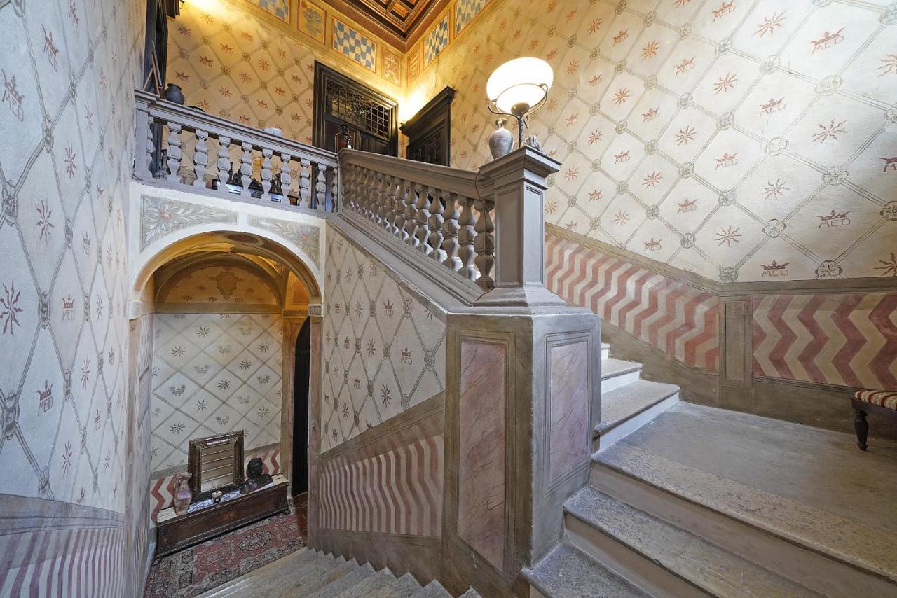 Foresteria Palazzo Guazzoni Zaccaria เกรโมนา ภายนอก รูปภาพ