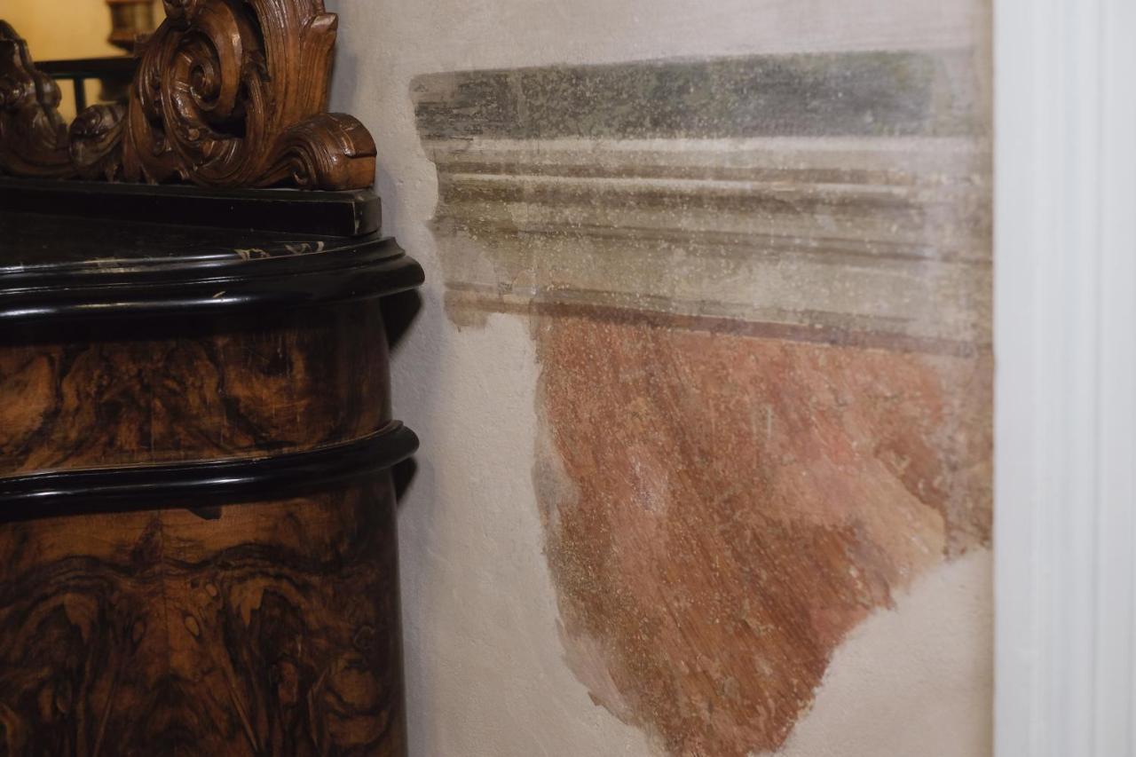 Foresteria Palazzo Guazzoni Zaccaria เกรโมนา ภายนอก รูปภาพ