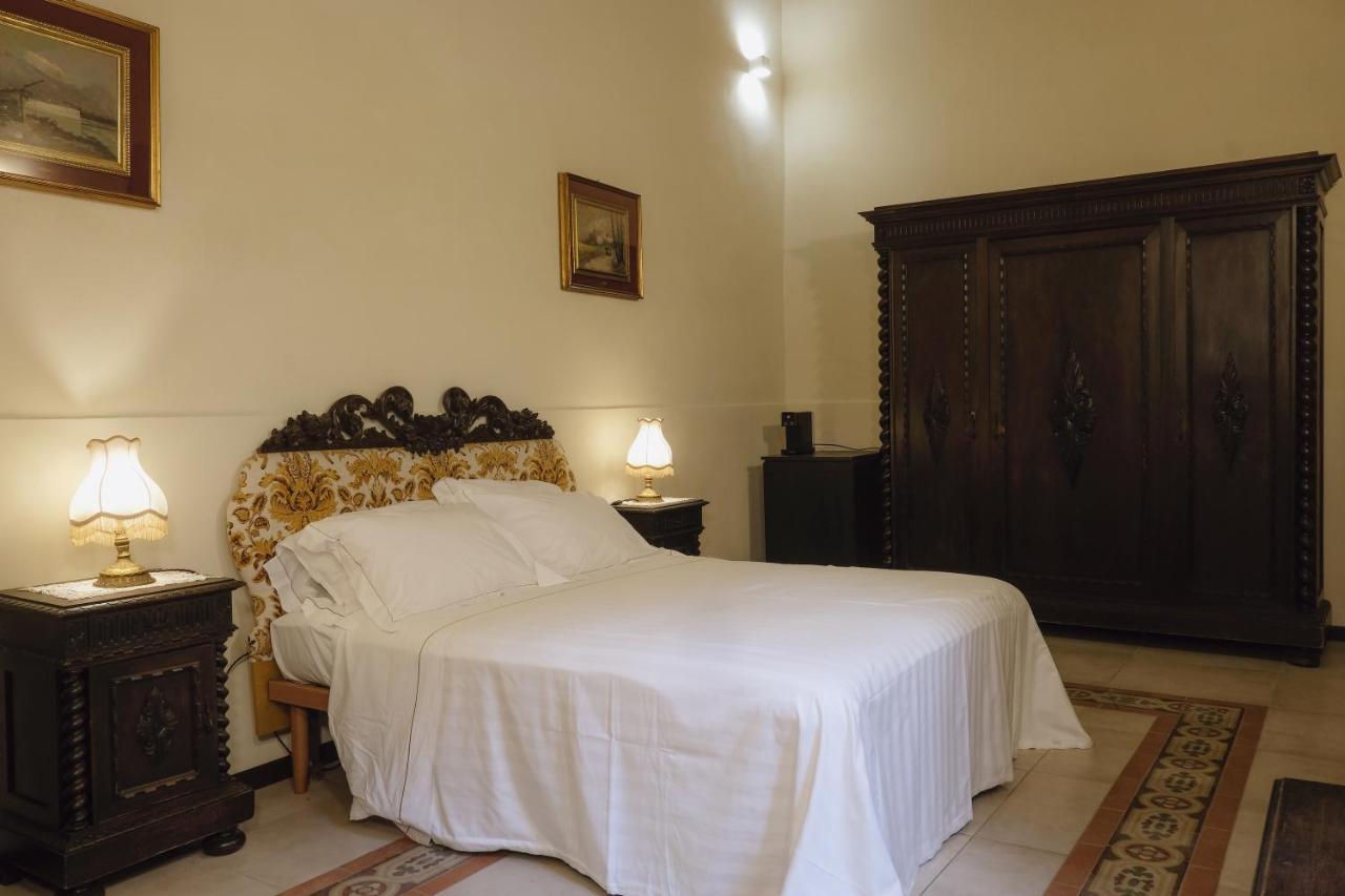 Foresteria Palazzo Guazzoni Zaccaria เกรโมนา ภายนอก รูปภาพ