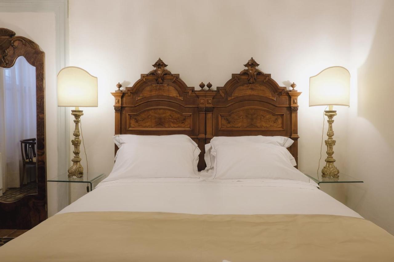 Foresteria Palazzo Guazzoni Zaccaria เกรโมนา ภายนอก รูปภาพ