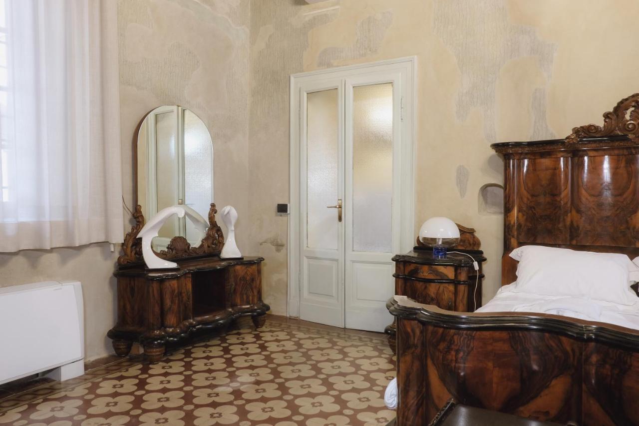 Foresteria Palazzo Guazzoni Zaccaria เกรโมนา ภายนอก รูปภาพ