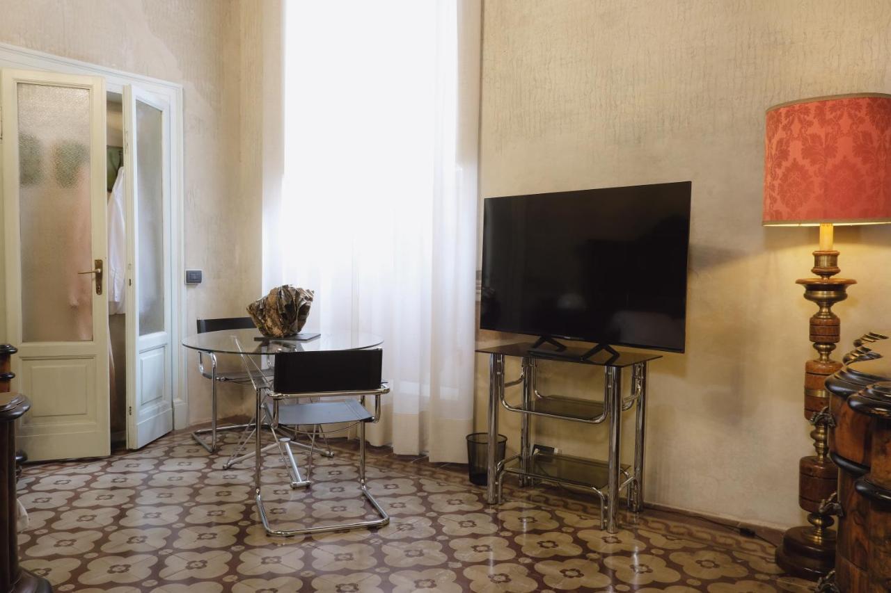 Foresteria Palazzo Guazzoni Zaccaria เกรโมนา ภายนอก รูปภาพ