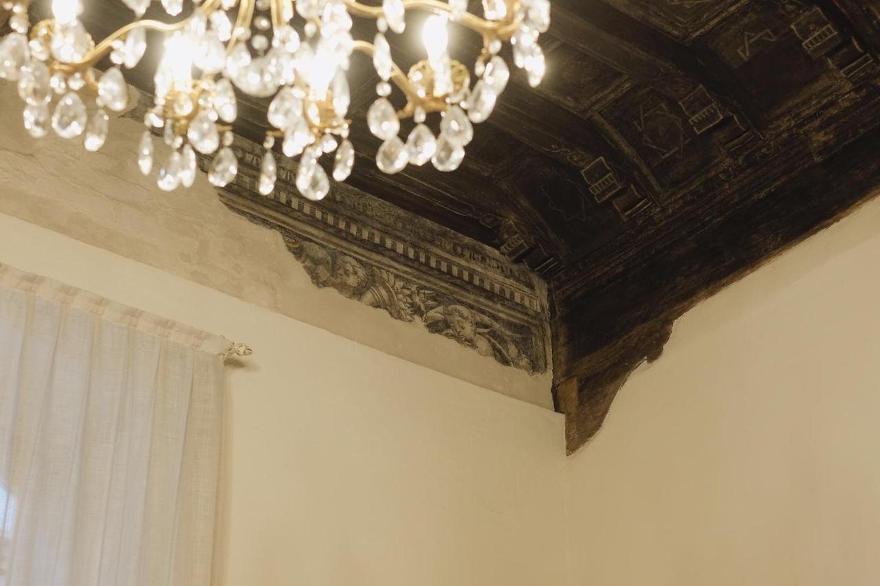 Foresteria Palazzo Guazzoni Zaccaria เกรโมนา ภายนอก รูปภาพ