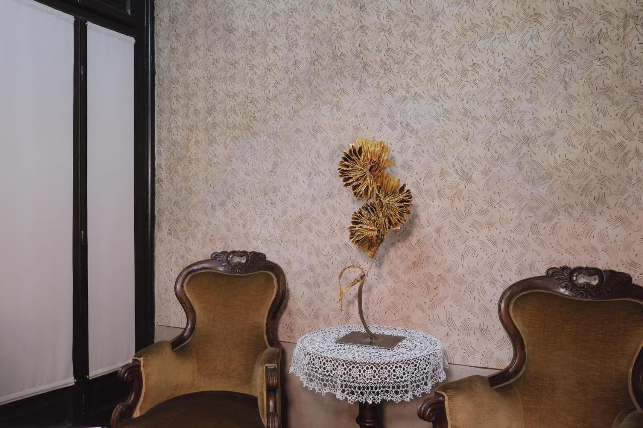Foresteria Palazzo Guazzoni Zaccaria เกรโมนา ภายนอก รูปภาพ