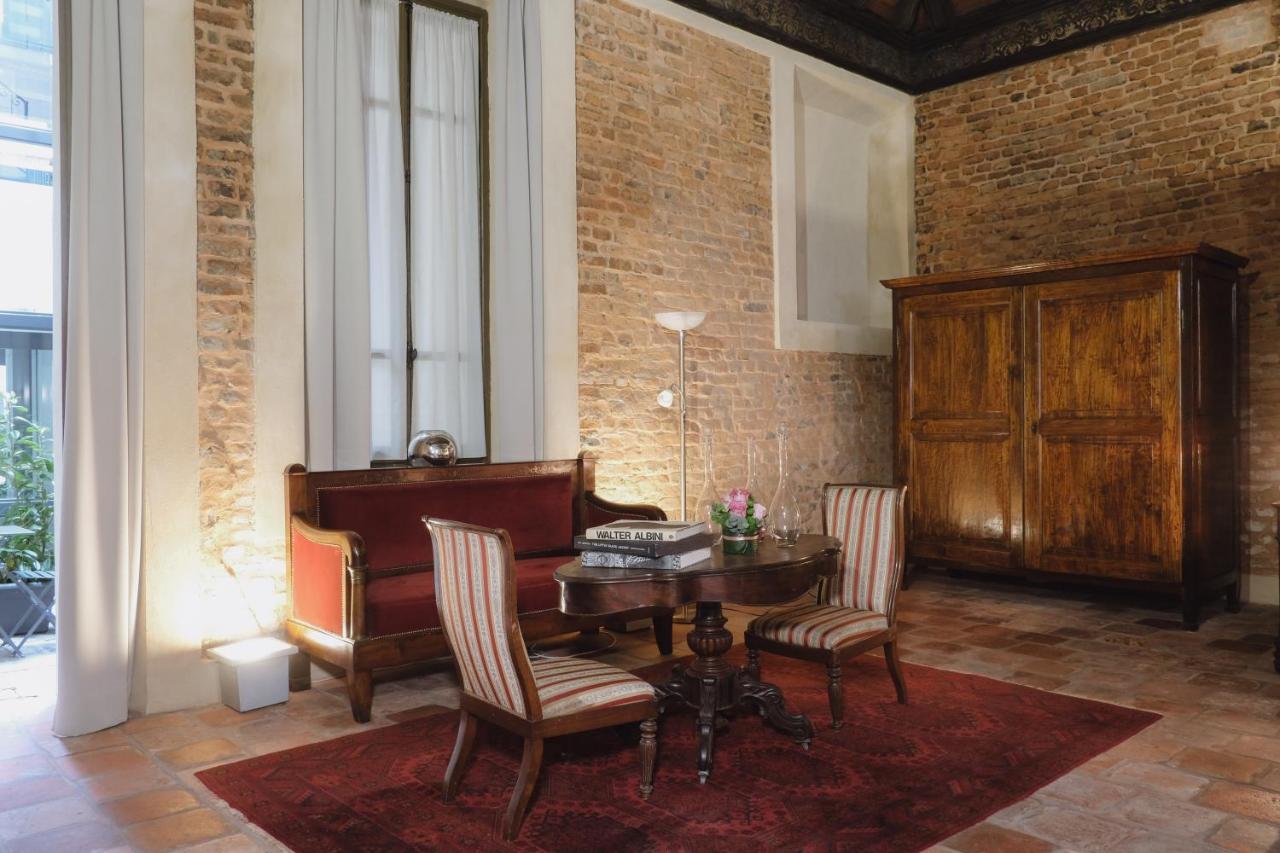 Foresteria Palazzo Guazzoni Zaccaria เกรโมนา ภายนอก รูปภาพ